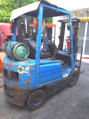 ขายฟอร์คลิฟท์ขนาด 1.5 ตันเสา 3 เมตรออโต้ 0813535948