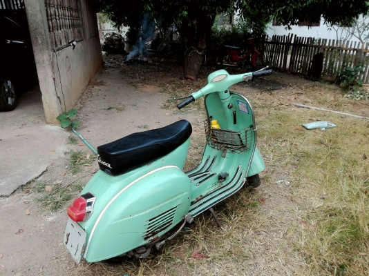 Vespa sprint 150 italy ทะเบียนพร้อมโอน Vespa sprint 150 italy ทะเบียนพร้อมโอน