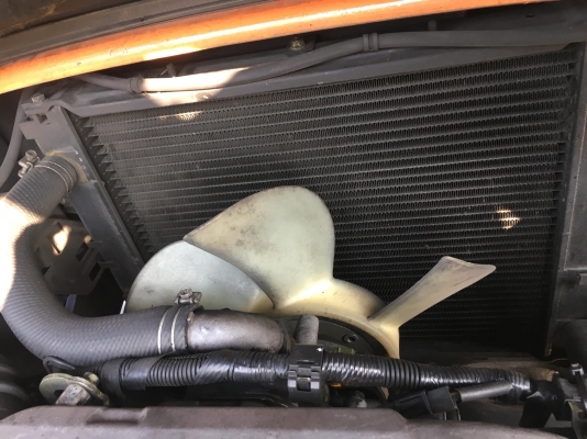 ขายรถโฟล์คลิฟท์มือสองนำเข้าจากประเทศญี่ปุ่นสำหรับตักยางพาราตักทะลายปาล์ม