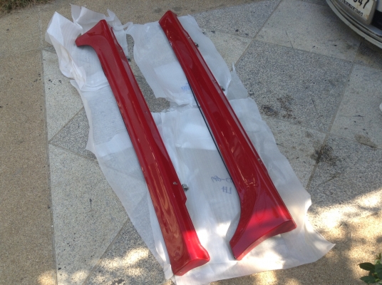 ขายสเกิร์ตรอบคัน MG5 ของแท้จาก MG สีแดง