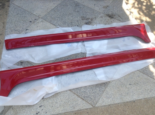 ขายสเกิร์ตรอบคัน MG5 ของแท้จาก MG สีแดง