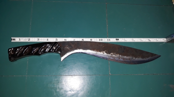 ขายมีดตีจากเหล็กดอกจิกรถไฟ ด้ามเขาควายขนาดหนักเหมาะมือ