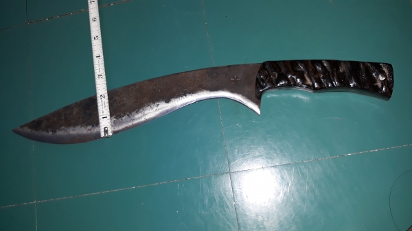 ขายมีดตีจากเหล็กดอกจิกรถไฟ ด้ามเขาควายขนาดหนักเหมาะมือ