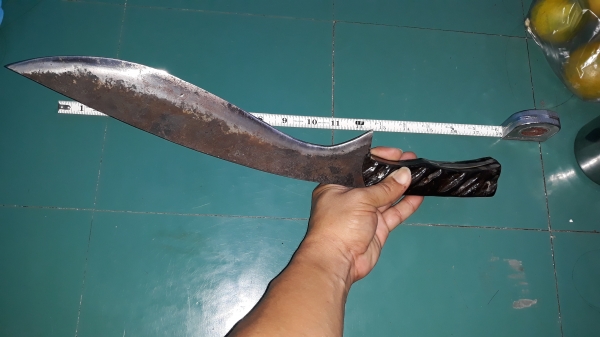 ขายมีดตีจากเหล็กดอกจิกรถไฟ ด้ามเขาควายขนาดหนักเหมาะมือ