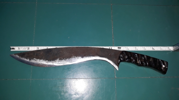 ขายมีดตีจากเหล็กดอกจิกรถไฟ ด้ามเขาควายขนาดหนักเหมาะมือ