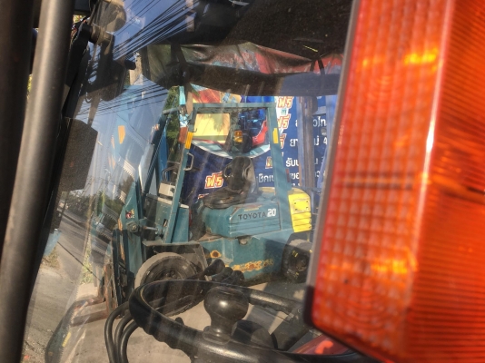 ขายรถโฟล์คลิฟท์มือสองสำหรับตักยางพารา