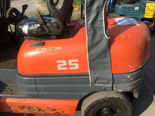 ขายรถโฟล์คลิฟท์มือสองสำหรับตักยางพารา