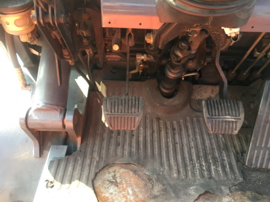 ขายรถโฟล์คลิฟท์มือสองสำหรับตักยางพารา