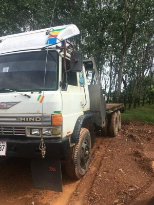 10ล้อท้ายลาด HINO F17 รถพร้อมใช้งาน เครื่องดี คัทซีสวย ราคาต่อรองได้ เล่มพร้อม ติดต่อ 0872976734