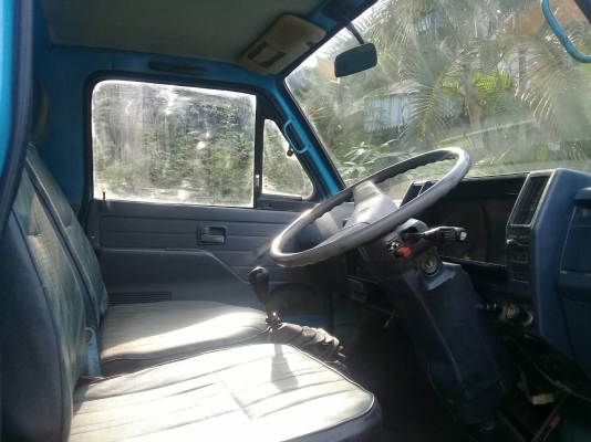 รถบรรทุกหกล้อ ISUZU NKR 110 แรงม้า รถห้างแท้ เกียร์สั้น ยกหัวได้