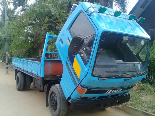 รถบรรทุกหกล้อ ISUZU NKR 110 แรงม้า รถห้างแท้ เกียร์สั้น ยกหัวได้ รถบรรทุกหกล้อ ISUZU NKR 110 แรงม้า รถห้างแท้ เกียร์สั้น ยกหัวได้