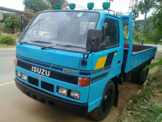 รถบรรทุกหกล้อ ISUZU NKR 110 แรงม้า รถห้างแท้ เกียร์สั้น ยกหัวได้ รถบรรทุกหกล้อ ISUZU NKR 110 แรงม้า รถห้างแท้ เกียร์สั้น ยกหัวได้