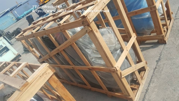 งานนำเข้า สินค้าใหม่แกะกล่อง*เครื่องปั๊มลม ASHITA/ ขนาด 300 ลิตร ,3 สูบ ,10HPแรง, 380V.(มอเตอร์ 3 สาย /ไฟ3เฟส/โรงงาน) ราคาเพียง 29,000 บาท สนใจติดต่อ 0819337688