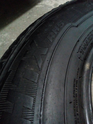 265/65R17 ROADSESTONE HTX ปี14 สวยหนา เท่ากันทุกเส้น ชุด 4 เส้น โทร.081-427-3941 ไอดีไลน์ 0814273941
