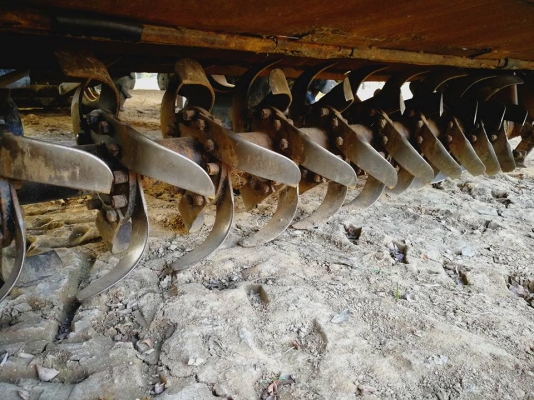 แชมป์YTO604 4 WD ขนาด 60 แรง 4 สูบ ทำงาน 1013 ชั่วโมง ใบมีดดันหน้า โรตารี่