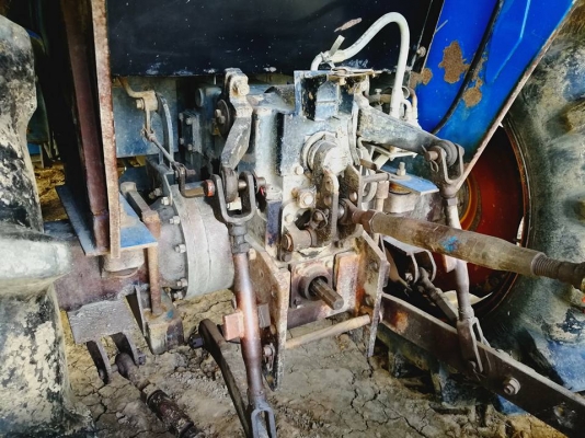 แชมป์YTO604 4 WD ขนาด 60 แรง 4 สูบ ทำงาน 1013 ชั่วโมง ใบมีดดันหน้า โรตารี่