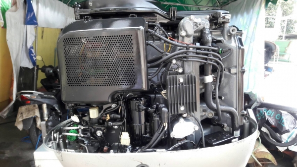 เครื่องเรือ HONDA 75 FOUR เก่าญี่ปุ่น