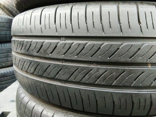 ขายยาง205/55R16 DUNLOP ปลายปี15 ดอกยางหนาเต็มสดสวยๆ จำนวน 1 ชุด