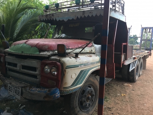 ขาย 10 ล้อ หัวยาวห้ายลาดขึ้นลงรถเกี่ยว ขาย 10 ล้อ หัวยาวห้ายลาดขึ้นลงรถเกี่ยว