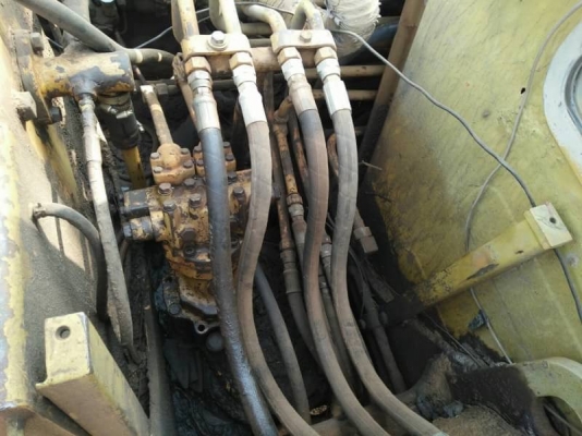 ขาย 185,000 KOMATSU pc 60-2 เครื่องดี ปั้มแรง เอวแน่น ช่วงล่างดี รถพร้อมใช้ รถอยู่ ร้อยเอ็ด 090-772-3710 090-772-3708