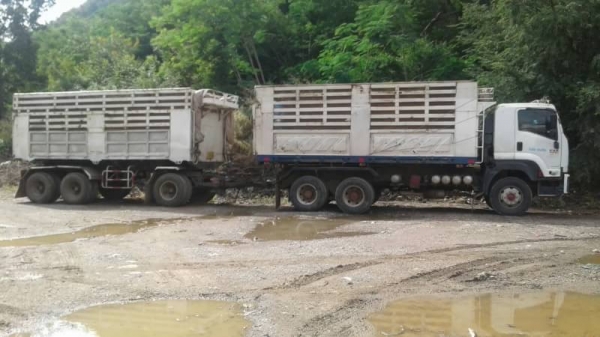 ขาย 1,950,000 แม่ลูกไม่ดั้ม ISUZU 360 ปี 53 แม่สิบล้อ ลูก 3 คาน หัวบาง ยางดี คัชซีสวย เอกสารพร้อมโอน รถอยู่ ขอนแก่น 090-772-3710 090-772-3708