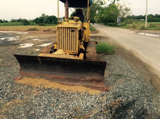 ขาย 135,000 KOMATSU D 20 A-5 สไลร์ 6 ทิศทาง เครื่องดี เกียร์แรง ช่วงล่างพร้อมใช้ รถอยู่ สระบุรี 090-772-3710 090-772-3708