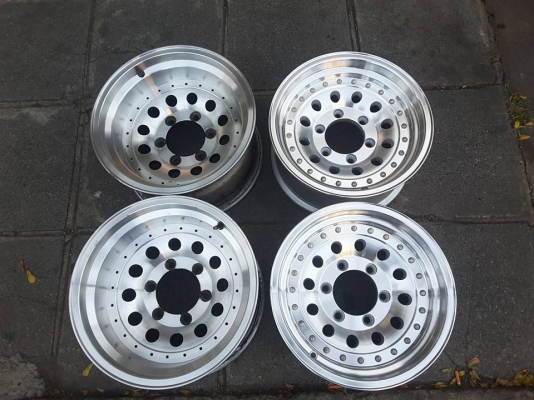 Max หยดนำ้ 6รู139 ขอบ 15 สภาพสวยๆ เงาวิ้งๆ มี 2คุ่ 4วง