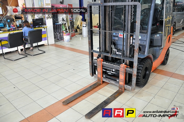 ขายรถโฟล์คลิฟท์มือสอง TOYOTA รุ่น 8FG18-14407 นำเข้าจากประเทศญี่ปุ่น 100\% ไม่เคยใช้งานในไทย