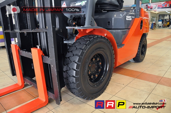 ขายรถโฟล์คลิฟท์มือสอง TOYOTA รุ่น 8FD25-30126 นำเข้าจากประเทศญี่ปุ่น 100\% ไม่เคยใช้งานในไทย