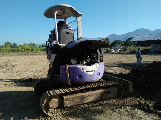 ขายรถขุด รถบ้าน ยี่ห้อ KOMATSU รุ่น PC30UU-3 คอนโทรนน้ำมัน/ออฟเซ็ทบูม / ปั้มนิ้ว /เครื่องยนต์ 3TN84E