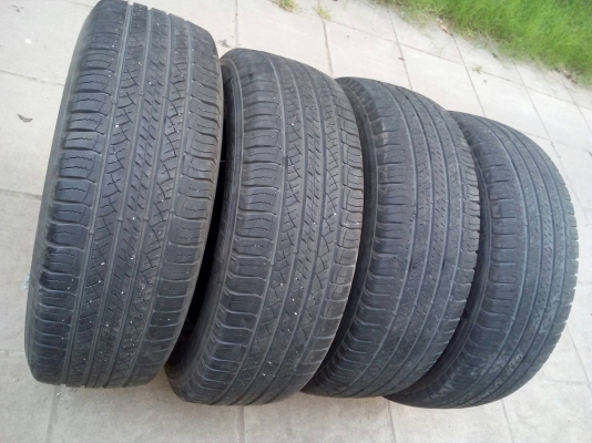 225/65R17  MICHELIN LATITUDE tour ชุด 4 เส้น  โทร.081-427-3941  ไอดีไลน์ 0814273941