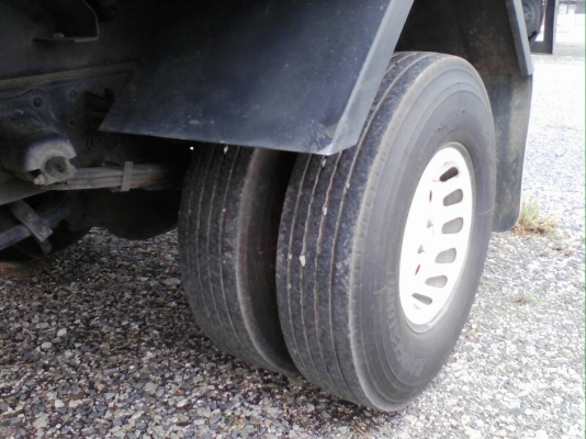 6ล้อแมกก้า 175แรง ปี 57 วิ่งแสนกว่า