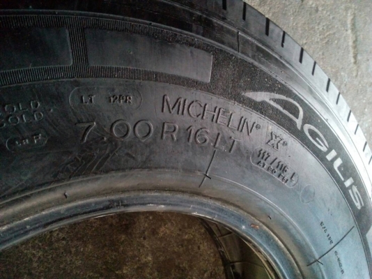 ยางบรรทุก 7.00R16 MICHELIN Agilis มี 1 เส้น โทร.081-427-3941 ไอดีไลน์ 0814273941