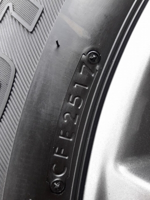 ขายล้อแม็กป้ายแดง ranger fx4 18" พร้อมยางปี17 สนใจติดต่อร้าน ก.เจริญการยางครับ 081-3747940