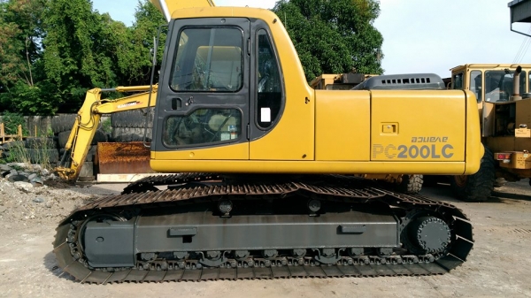 KOMATSU รุ่น PC 200 LC - 6