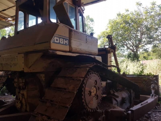 ขาย 390,000 บาท CATTERPILAR D6H (ไม่มีเครื่อง-เกียร์).  โช่หนา แผ่นสวย เอกสารเล่มทะเบียน  รถอยู่ จ.ปราจีนบุรี โทร&amp;ไอดีไลน์ 0610710295