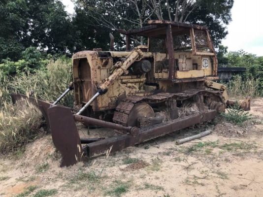 ขาย 335,000 บาท CATTERPILAR D7F เครื่องดี เกียร์ตัด. ระบบไฮโดลิกพร้อม โช่หนา แผ่นสวย เอกสารชื้อขาย  รถอยู่ จ.ปราจีนบุรี โทร&amp;ไอดีไลน์ 0610710295