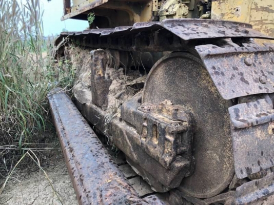 ขาย 335,000 บาท CATTERPILAR D7F เครื่องดี เกียร์ตัด. ระบบไฮโดลิกพร้อม โช่หนา แผ่นสวย เอกสารชื้อขาย  รถอยู่ จ.ปราจีนบุรี โทร&amp;ไอดีไลน์ 0610710295