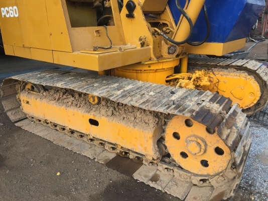 KOMATSU PC60-1 พร้อมหัวแย๊คปูน