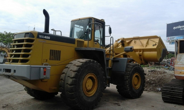 KOMATSU รุ่น WA 400-3
