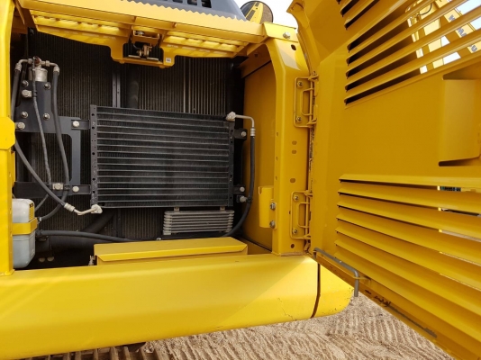 ขายด่วน!! KOMATSU  PC200-8MO  4000 ช.ม. สภาพสวยค่ะ