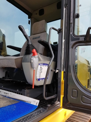 ขายด่วน!! KOMATSU  PC200-8MO  4000 ช.ม. สภาพสวยค่ะ