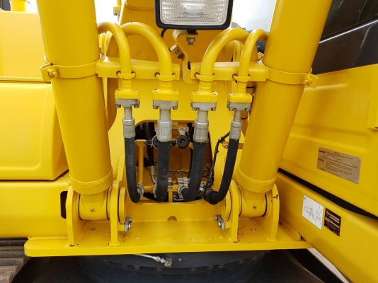 ขายด่วน!! KOMATSU  PC200-8MO  4000 ช.ม. สภาพสวยค่ะ