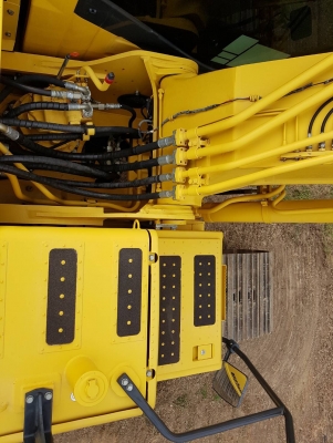 ขายด่วน!! KOMATSU  PC200-8MO  4000 ช.ม. สภาพสวยค่ะ