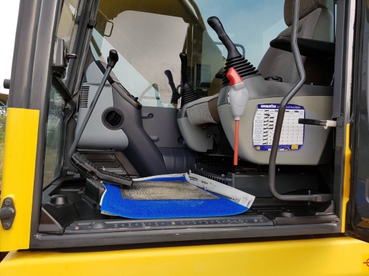 ขายด่วน!! KOMATSU  PC200-8MO  4000 ช.ม. สภาพสวยค่ะ