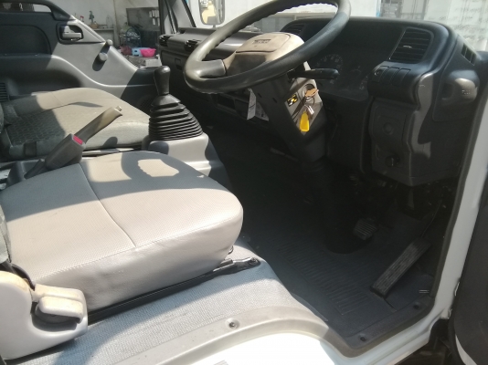 6 ล้อกลาง *EURO.2* ISUZU  NPR 130 แรงม้า *ยาว 5.00 ม.* รถสวยเดิม+สวยจริง * รถห้างแท้ *  มีเล่มพร้อมโอน *