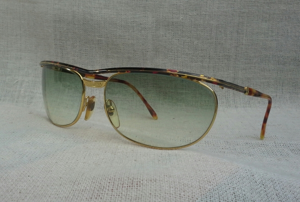 แว่นตาอิตาเลียนวินเทจทศวรรษ 1980&#039;s Vintage WINCHESTER By Magic Line handmade in Italy