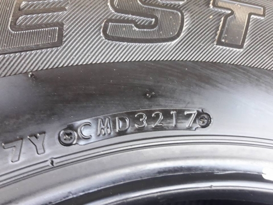 ขายยางป้ายแดงปี17 bridgestone dueler 265/65r17สนใจติดต่อร้าน ก.เจริญการยางครับ 081-3747940