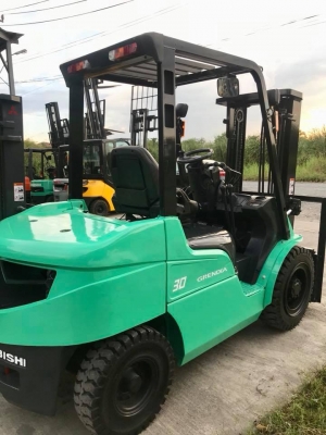 ขายรถ MITSUBISHI ขนาด 2.00 ตัน และ ขนาด  3.00 ตัน