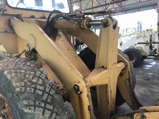 ขายรถตัก ยี่ห้อ KOMATSU  รุ่น JH30B  ราคาถูก สภาพดี สนใจติดต่อคุณรัตนศักดิ์ โทร.081-7621704